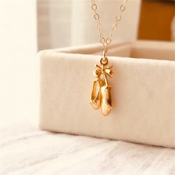 Collier ballet x chaussons de danse doré
